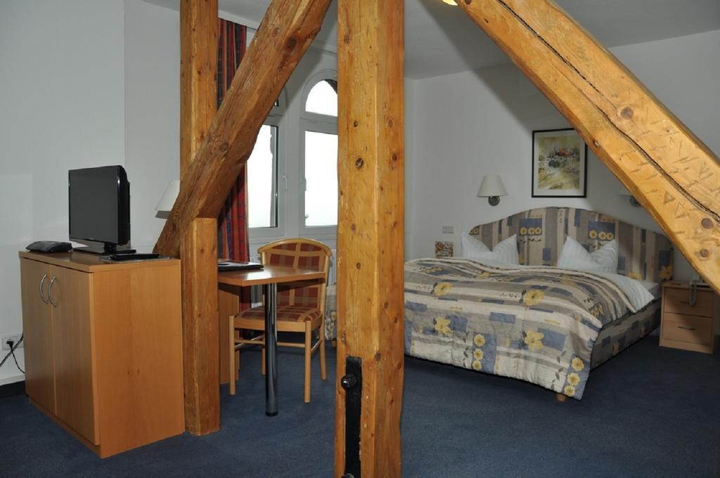 Hotel Am Wald -Garni- Elgersburg Exterior photo